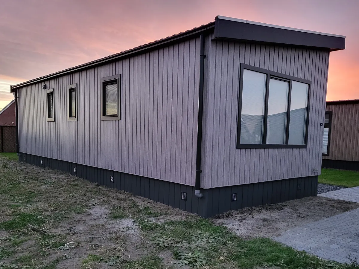 Volledig gerenoveerd chalet met verticale houten gevelbekleding